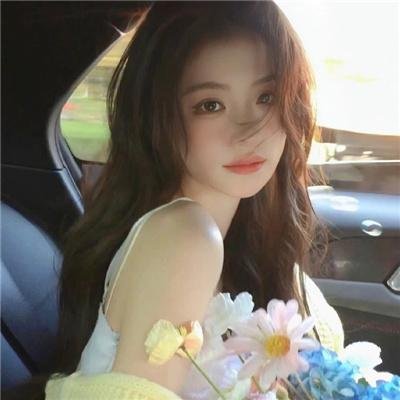 全家偷听反派心声，我负责篡改